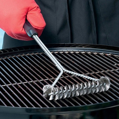 Weber bbq grill cleaning - cleaning, brush